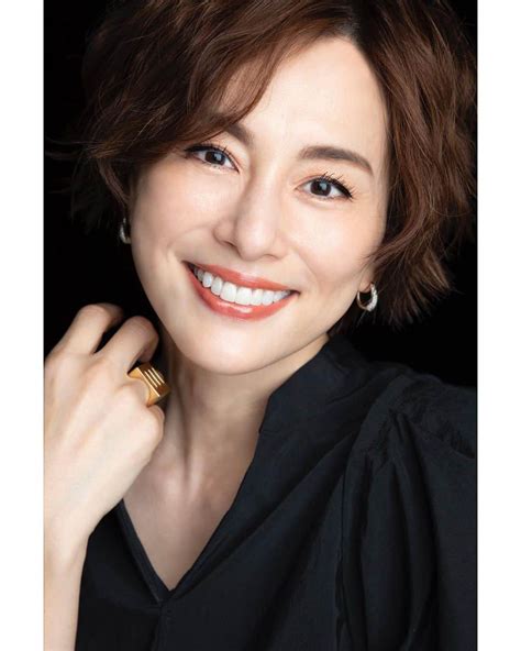 米倉涼子さんのインスタグラム写真 米倉涼子instagram「昨日発売の扶桑社「spa」で お世話になりました！ デビューの頃から