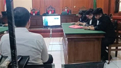 Kuasa Hukum Dini Sera Respons Putusan KY Pecat Hakim Yang Beri Vonis