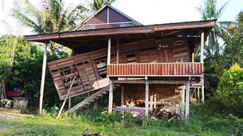 10 Rumah Di Mamuju Tengah Rusak Akibat Gempa 5 4 Magnitudo