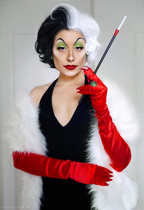 2022 New Movie Evil Madame Cruella De Vil Cosplay Costume Kids Half