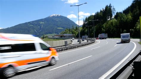 Sch Ler Gegen Autobahn Geisterfahrer Tirol Today Tirol Tv