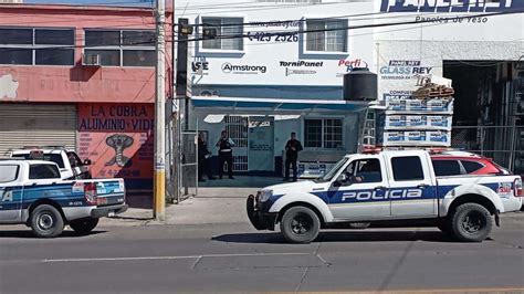 Roban casi medio millón de pesos de una ferretería La Estación de NCG