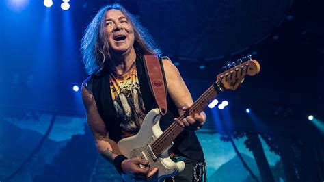 Listen This Is How Iron Maidens Dave Murray Sounds Like On Isolated Live Tracks Ultimate Guitar