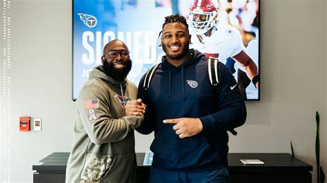 Titans Reach Deal With First Round Pick Jc Latham