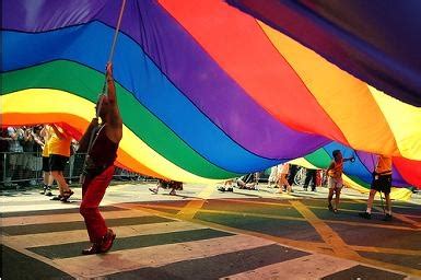 Giant rainbow flag in Toronto's Pride Parade. Deland, Pride Parade ...