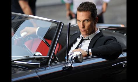 Photo Matthew Mcconaughey Toujours S Duisant Sur Le Tournage D Une