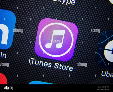 Itunes Apps Hi Res Stock Photography And Images Alamy