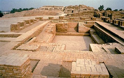 great bath mohenjo daro harappa