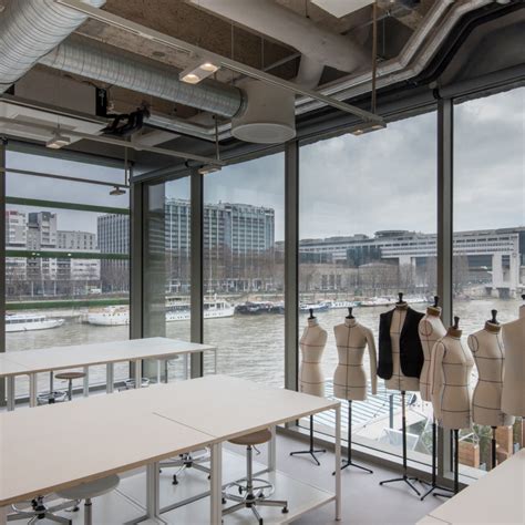 Fashion School In Paris Study Fashion Design Management And Couture