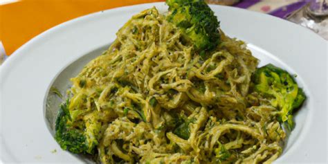 Pesto pasta with broccoli – COOKPILOT