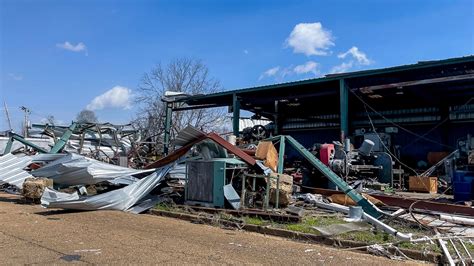 USA Tornados richten große Schäden an