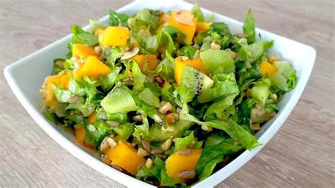 Nutritiva Saludable Y Deliciosa Ensalada De Lechuga Y Mango