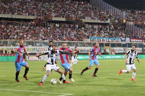 Serie C Playoff Esplode La Gioia Della Robur Catania Ko Ai Rigori