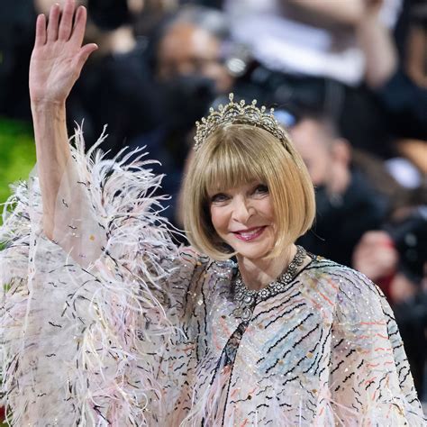 Vogue To Met Gala How Anna Wintour Became A Fashion Icon