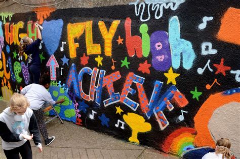 Grantham school creates 'inspirational' graffiti wall