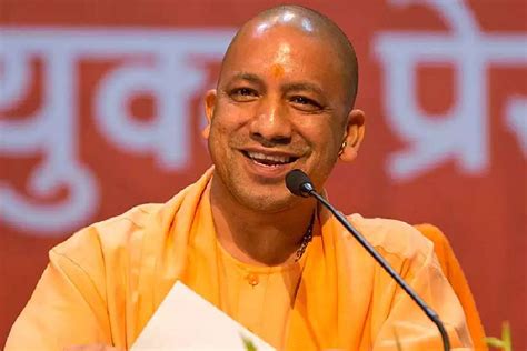 Yogi Adityanath Up Cm Yogi Adityanath Announces Free Gas Cylinders