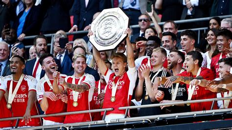 Manchester City P Arsenal Gunners Lift Community Shield After