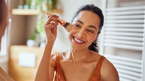 I worked for a Chinese actress - her makeup artist taught me a cool ...