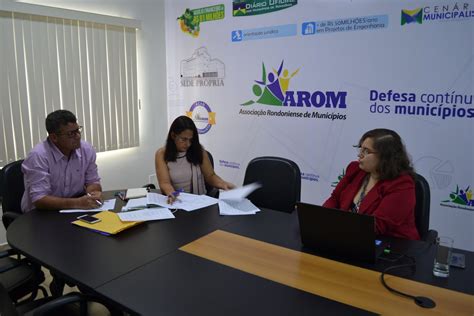 Na AROM especialista da CNM orienta equipes municipais da saúde