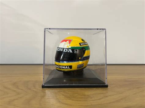 Spark 1 5 Voiture De Course Miniature Casco Ayrton Senna 1988 World