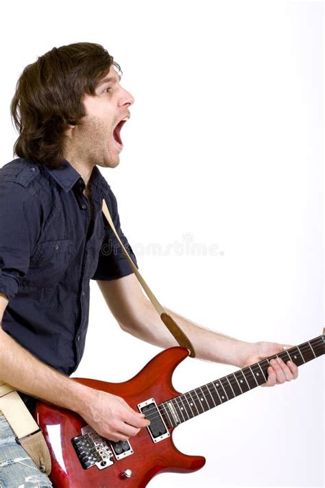 Guitarrista Que Toca Su Guitarra Y Que Grita Imagen Imagen 7939910