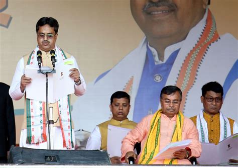 Modi On Stage Manik Saha Sworn In As Tripura Cm For 2nd Term India News