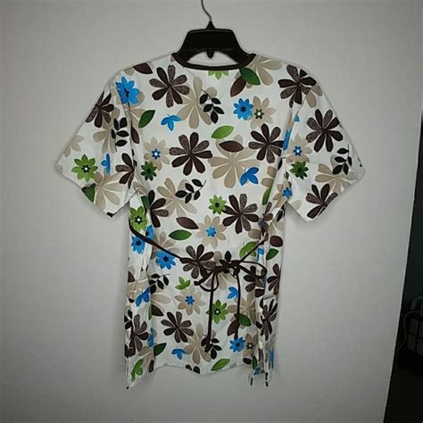 Sb Scrubs Tops Fall Floral Print Sb Scrubs Top Size M Poshmark