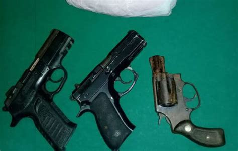 Detienen A Cuatro Sujetos Con Armas Y Droga En Las Tablas Panam Am Rica