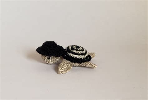 Tortue De Mer Miniature Petit Breton Amigurumi Avec Attache Pour