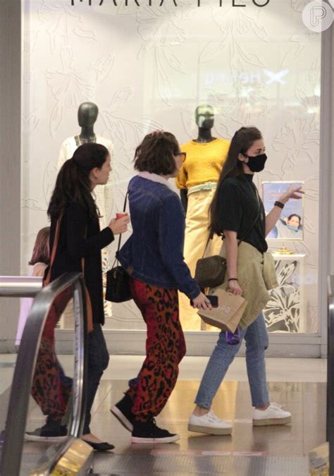 Foto Fernanda Souza e Eduarda Porto sua namorada são amigas de