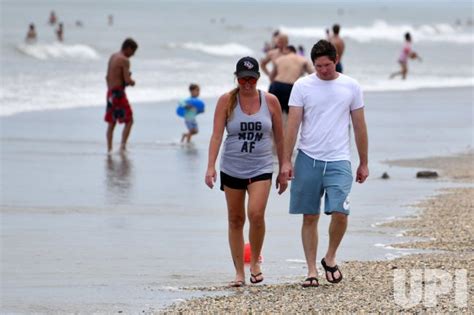 Photo: Florida Beaches Opening Following Covid Threat - CBP20200426012 ...