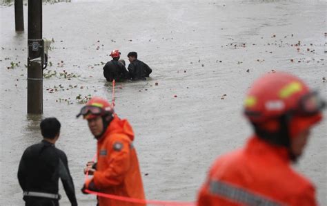 Power Outages Damage As Typhoon Hinnamnor Hits South Korea The