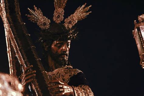 Las Fotos Del Silencio En La Madrugada Del Viernes Santo De La Semana