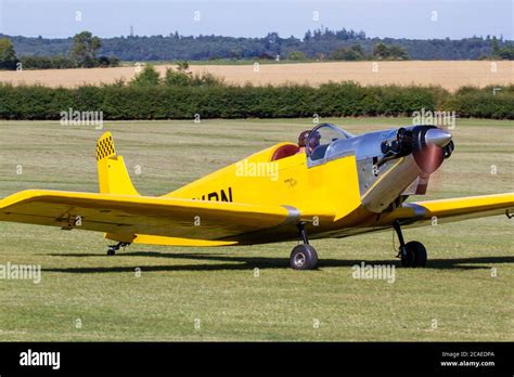 Vintage Aircraft Hi Res Stock Photography And Images Alamy