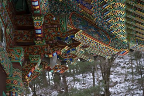 Roof Of Traditional Korean Houses Korean Ancient Architecture Snow