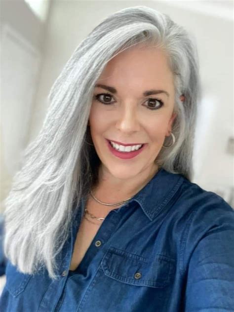 Pin By Gail Hollingsworth On Gray Hair Don’t Care Long Silver Hair Grey Hair Model Long Gray