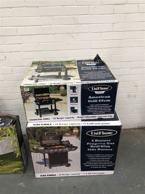 John Pye Auctions Uniflame American 60cm Grill To Include Uniflame 4 Burner Propane Gas Grill