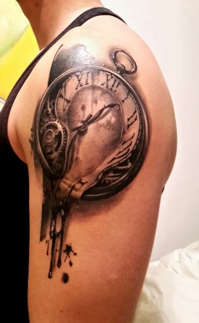 Benjy Verlaufen Uhr Tattoos Von Tattoo Bewertung De