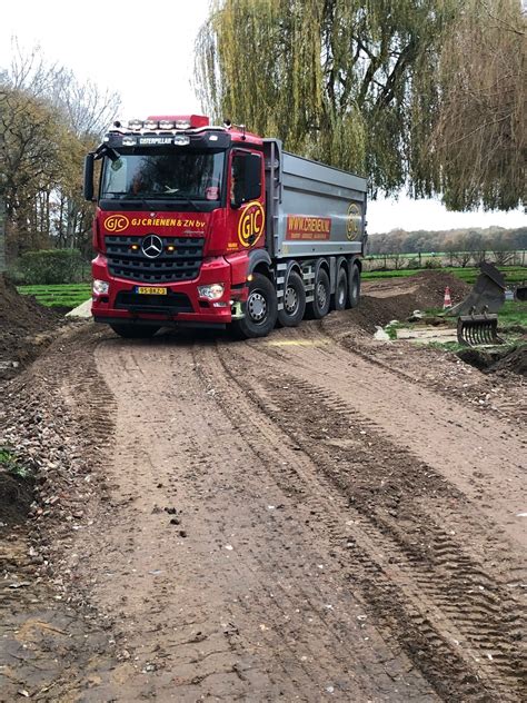 Transport G J Crienen Zn Grondverzet Machineverhuur