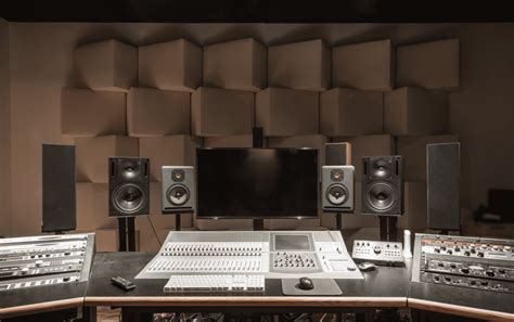 Complete Guide To Studio Monitor Placement In Small Rooms - Home Studio Expert