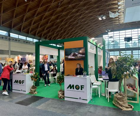 Macfrut Anche Il Ministro Lollobrigida Allo Stand Del Mof Per L