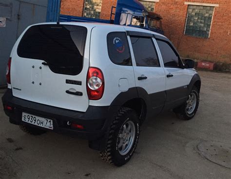 Снял запаску, без запаски круче) — Chevrolet Niva (1G), 1,7 л, 2015 ...