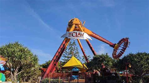 The Claw review by cutsnake15 | flat ride at Dreamworld | | Parkz ...