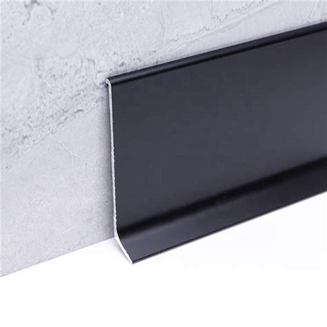 Купить Плинтус алюминиевый черный 40 мм ПТ 40 3м. в Москве