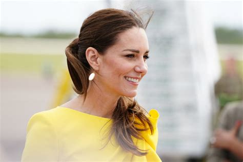 Photo Kate Middleton Arrive L A Roport International Norman Manley