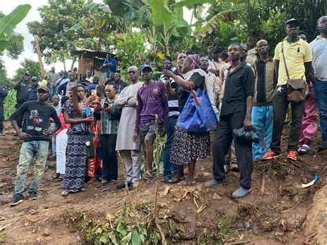 Cabral Libii sur le lieu de léboulement de Mbankolo