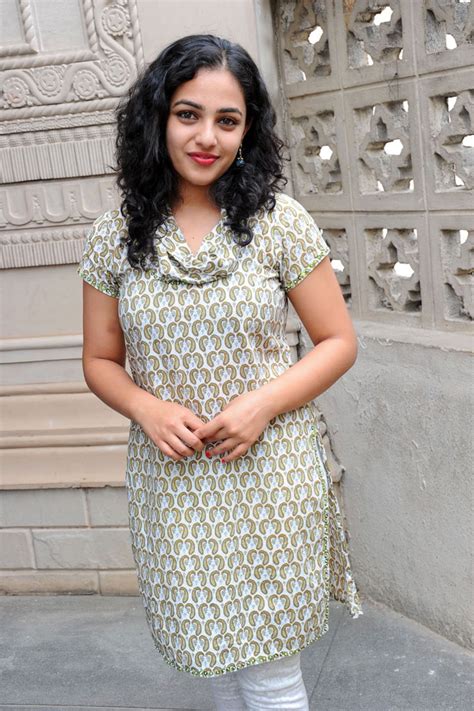 Nithya Menon Sexy Boob Show