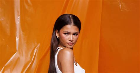 Zendaya Risks Major Wardrobe Malfunction As She Goes Braless In