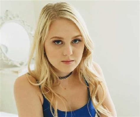 Get To Know Lily Rader A Complete Biography Including Age Height Figure And Net Worth Bio