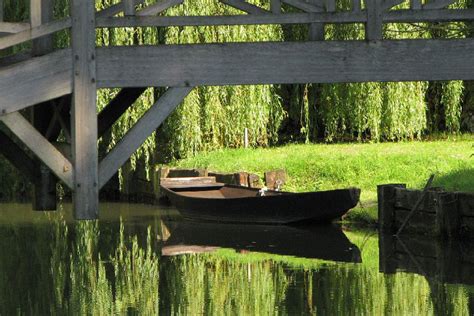 Promenade En Barque Dans Le Marais Poitevin